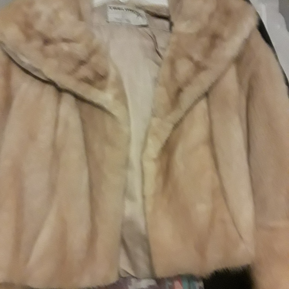 Very ELEGANT FUR COAT